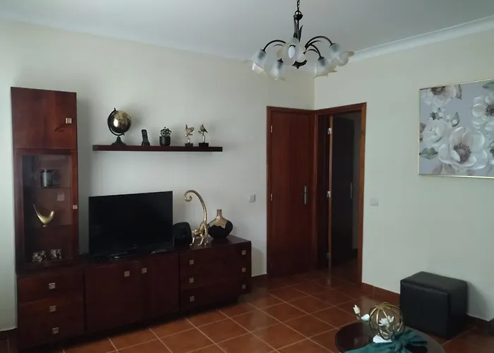 Casa Sao Salvador * アングラ・ド・エロイーズモ